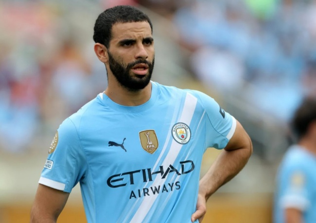 Ait-Nouri ghi dấu ấn đậm nét trong chiến thắng tưng bừng của Man City