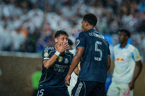 Bellingham bị chỉ trích vì thái độ với Guler trong trận thắng Juventus