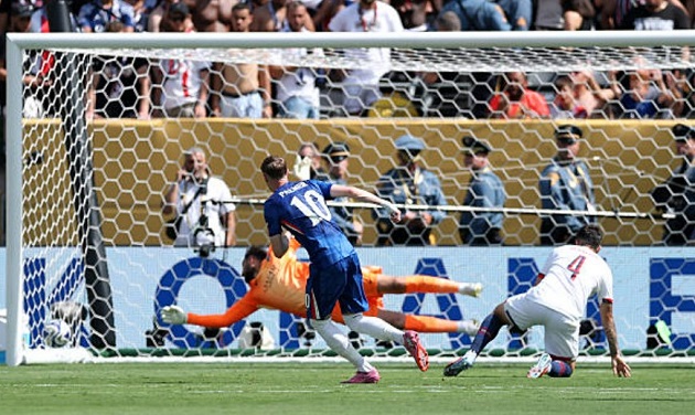 Chelsea “bắt bài” PSG: Luis Enrique bất lực ra sao?