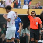 Cucurella dùng tóc ‘câu thẻ đỏ’, fan Chelsea phấn khích