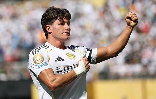 Fran Garcia trở thành tâm điểm cho cuộc tranh luận tại Real Madrid