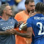 Luis Enrique đối mặt án phạt nặng sau sự cố xô ngã Joao Pedro