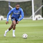 Nkunku được Maresca thử thách ở vị trí tiền vệ phòng ngự