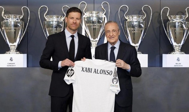 Real Madrid chuẩn bị tái thiết: 72 triệu euro và bài toán nhân sự