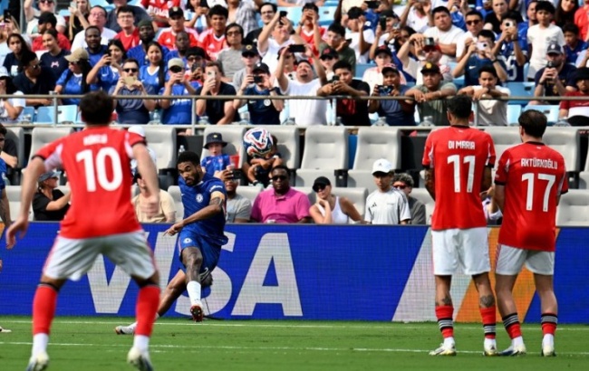 Reece James lập siêu phẩm, Chelsea thắng đậm Benfica vào tứ kết Club World Cup