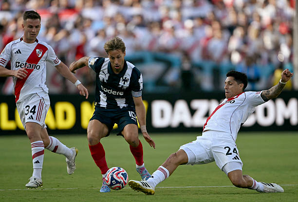 River Plate và Monterrey chia điểm trong cơn mưa thẻ tại Club World Cup