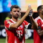 Sau 25 năm cống hiến, Muller ra sân trận cuối trong màu áo Bayern
