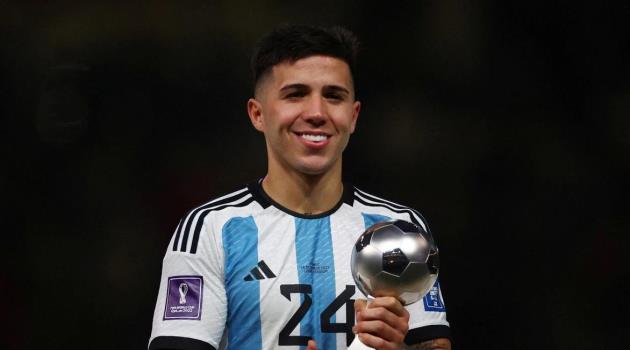 Từ Benfica sang Chelsea, Enzo Fernandez đủ xứng với giá 106 triệu bảng?