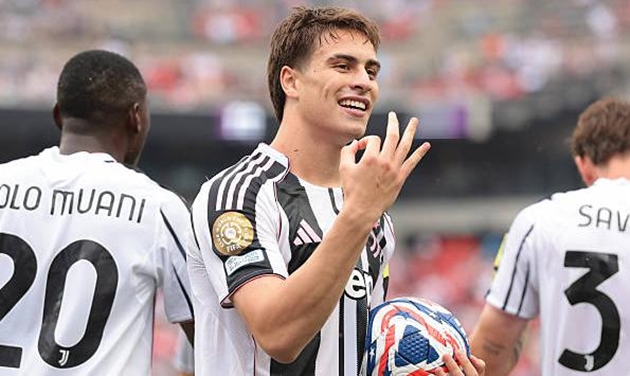 Yildiz tỏa sáng, Juventus dễ dàng đè bẹp Wydad AC