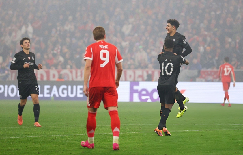 Bayern ngược dòng đánh bại Sporting tại Champions League