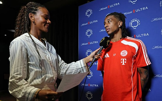 Bayern thắng 10-0, Olise ghi cú đúp và phản hồi không khoan nhượng