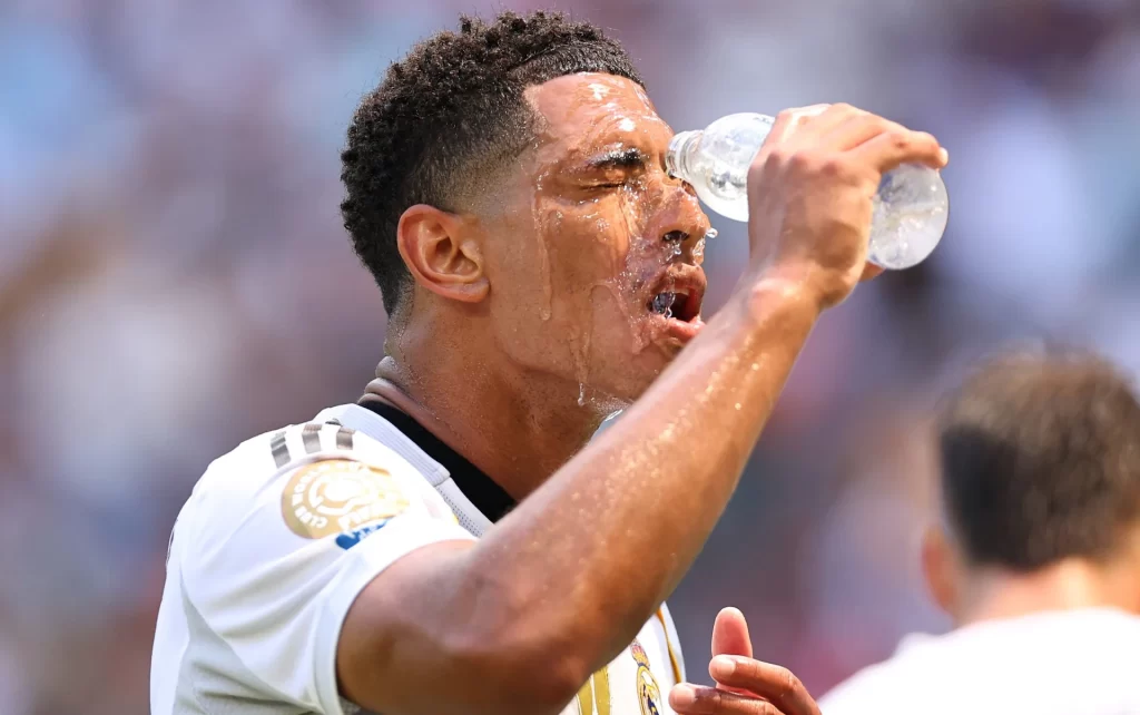 Biến đổi khí hậu: FIFA buộc phải dời lịch World Cup?