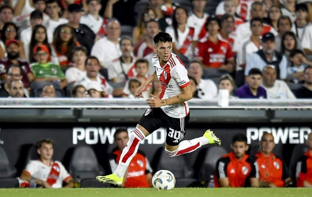 Điều gì khiến Franco Mastantuono đặc biệt ở tuổi 17?