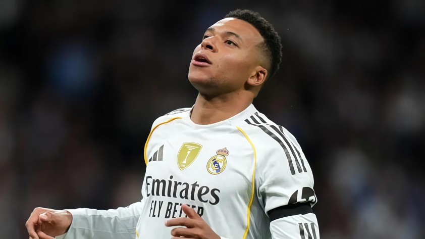 Mbappe chính thức báo tin không thể buồn hơn đến Real Madrid