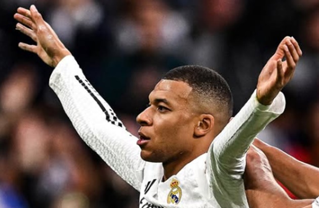 NÓNG! Mbappe nhập viện vì viêm dạ dày