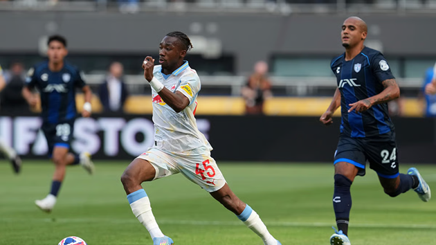 Salzburg đánh bại Pachuca, vượt qua Real dẫn đầu BXH