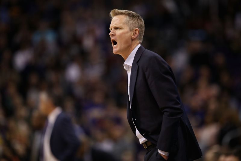 Steve Kerr nổi nóng trong ngày Warriors thua đau