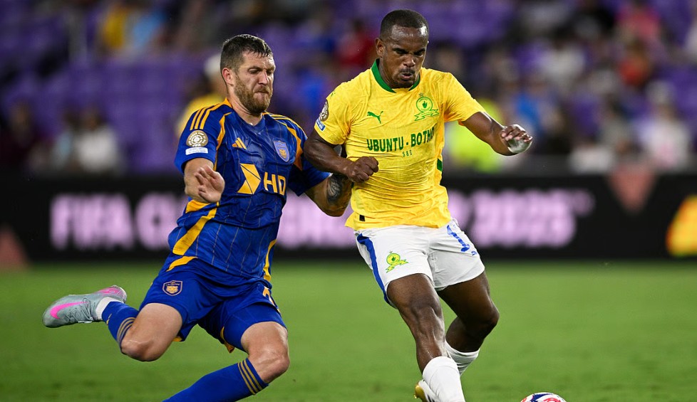 Ulsan thất thủ trước Sundows, khép lại ngày buồn của bóng đá Đông Á