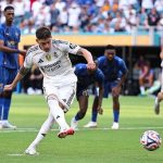 Valverde đá hỏng phạt đền, Real nhọc nhằn chia điểm với Al Hilal