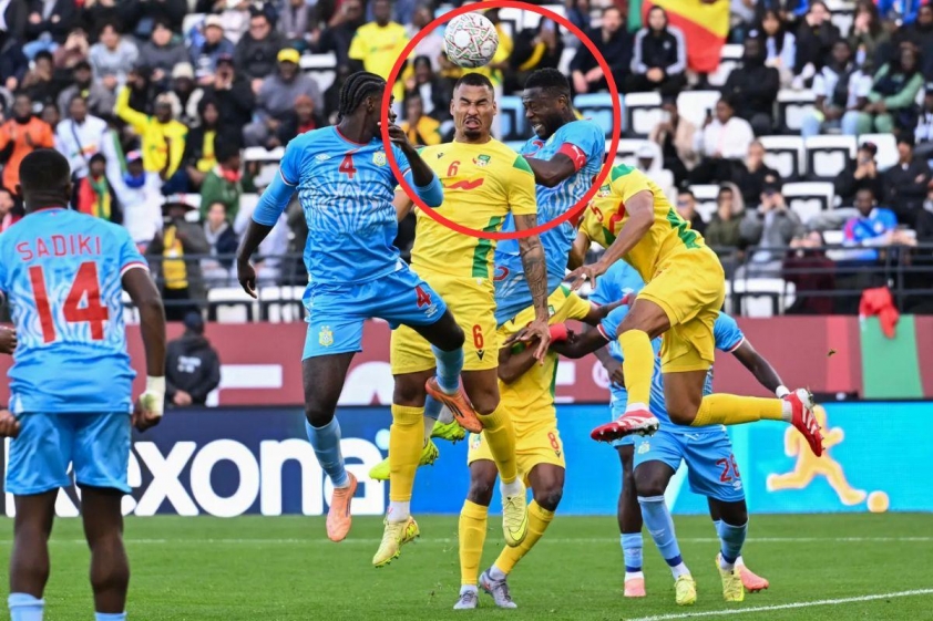 VAR ‘sập’ giữa trận, đội châu Phi chịu cảnh như tuyển nữ Việt Nam