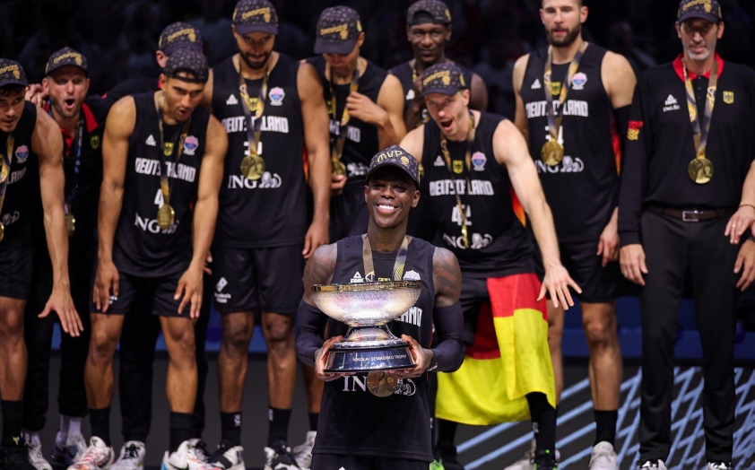 Dennis Schroder tỏa sáng, Đức vô địch bóng rổ châu Âu sau 32 năm chờ đợi