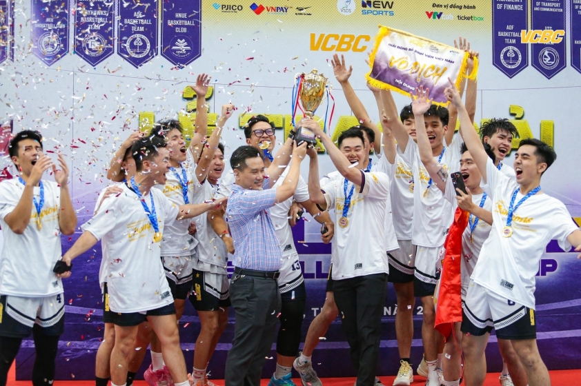 Giải bóng rổ sinh viên Việt Nam trở lại, giới trẻ háo hức cùng trái bóng cam