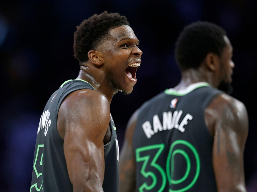 Nhân tố X tỏa sáng, Golden State Warriors nhọc nhằn vượt qua vòng 1 NBA Playoff 2025