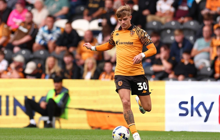 Cựu sao MU bị thải loại chỉ sau 5 phút thi đấu